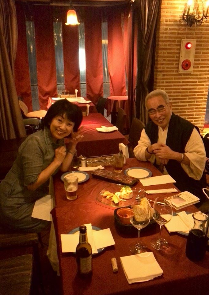 行徳先生とスペイン料理店で.jpg